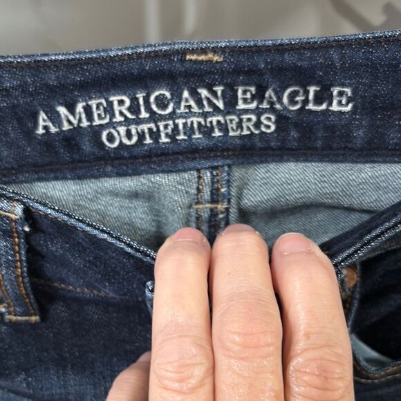 NWOT American Eagle Outfitters Juniors Dark Wash Jeans Size 0 - Picture 2 of 5
